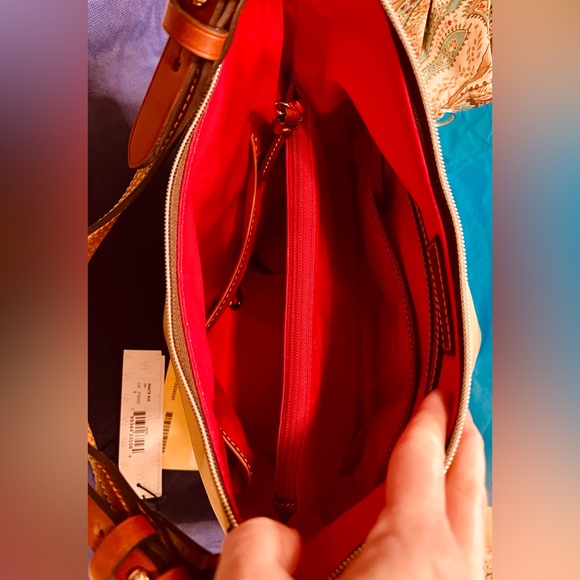 NEW!!! DOONEY & BOURKE LARGE ERICA NYLON SHOULDER BAG PURSE KHAKI PERFECT!! - Picture 4 of 5